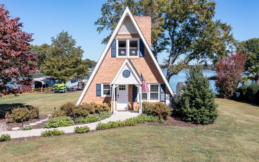 Browse Lakefront Vacation Rentals in Lake Norman Lake Escape