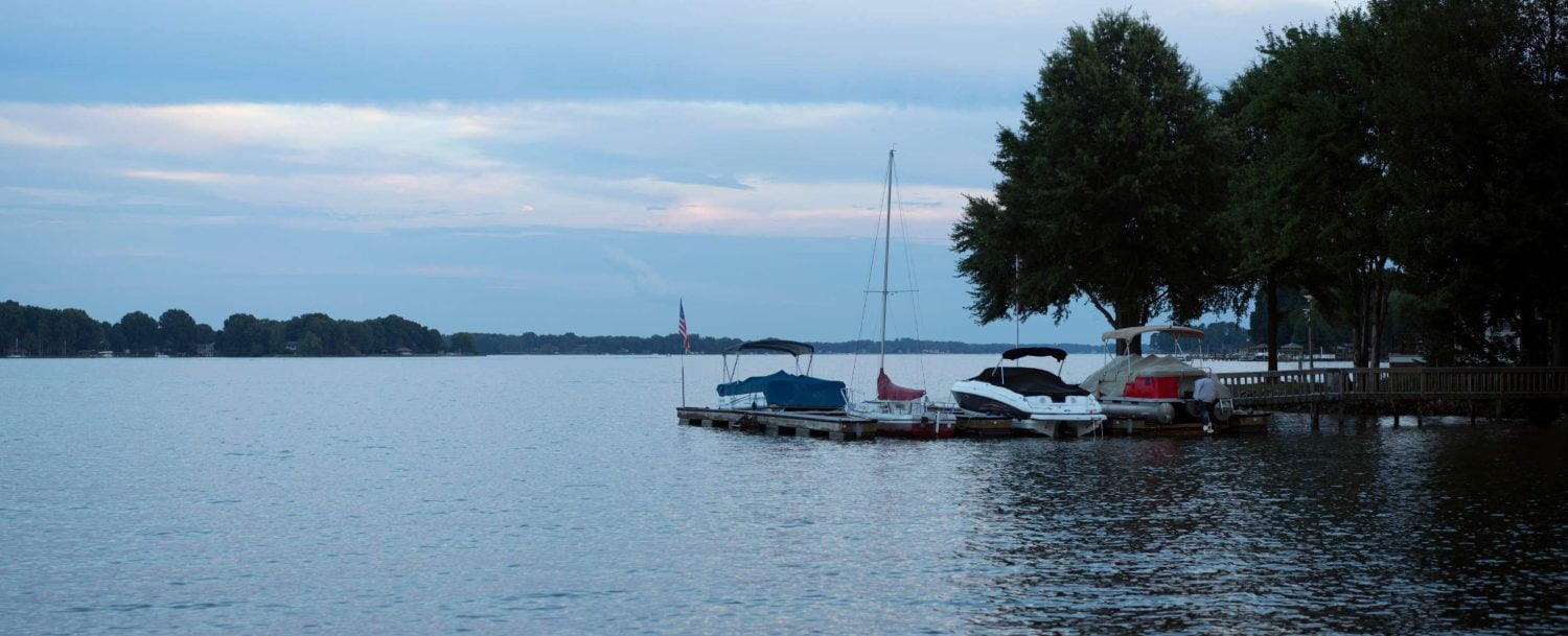 Boats on Lake Norman in the afternoon