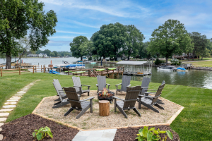 lake escape waterfront rental with kayaks