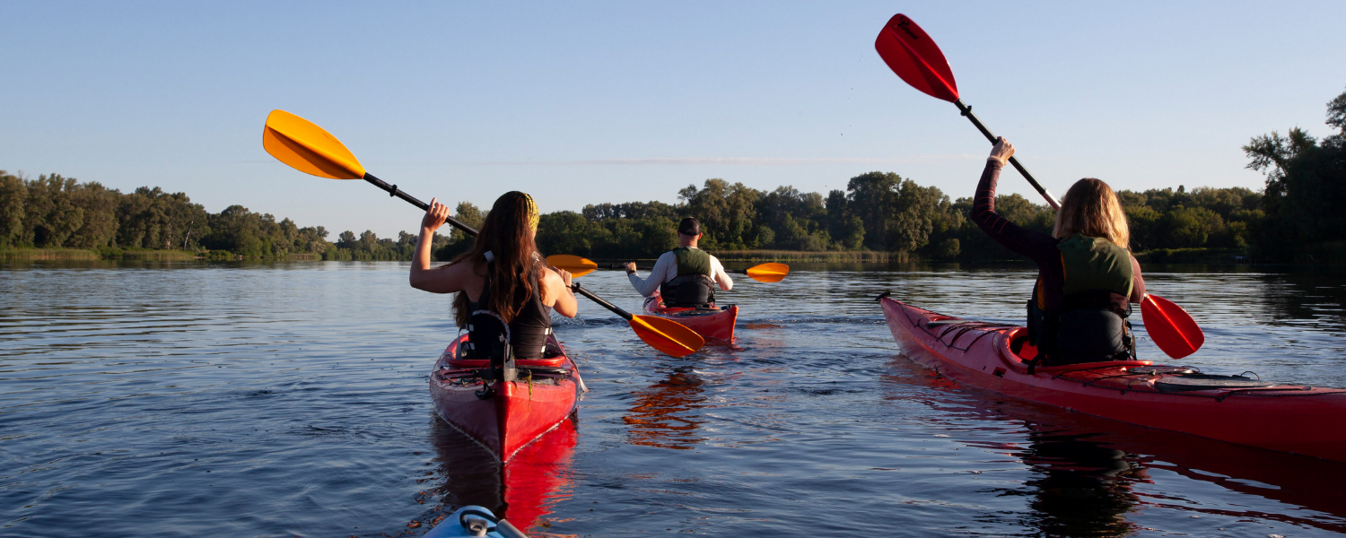 lake norman kayaking, group of people kayaking