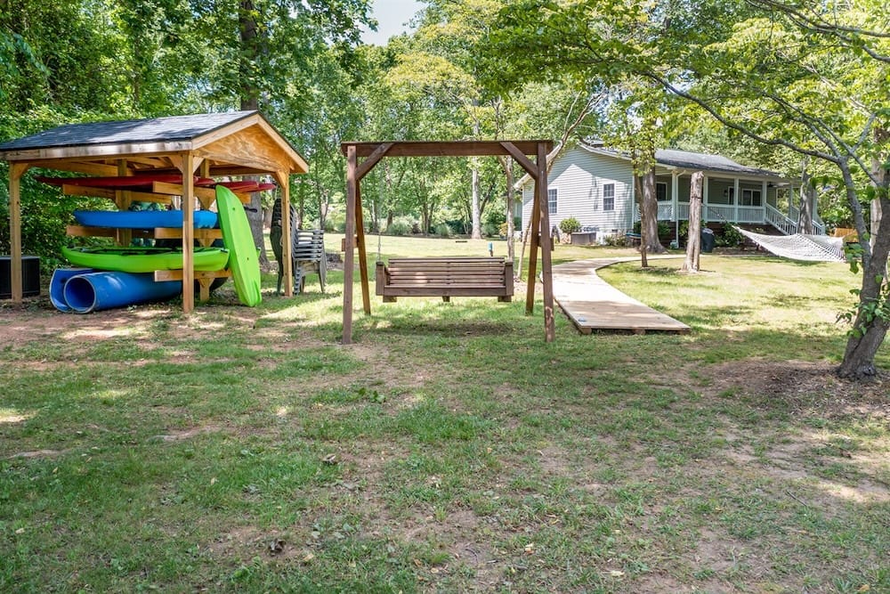 kayaks, paddleboards, and water toys at lake norman vacation rental